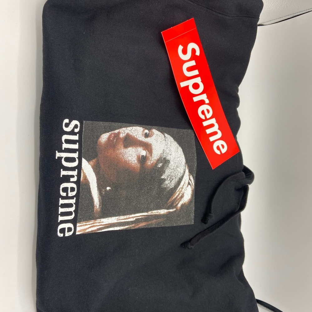 Supreme Hoodie